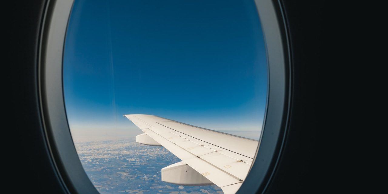 wing-passsanger-plane-land-view-from-inside_JPG1920
